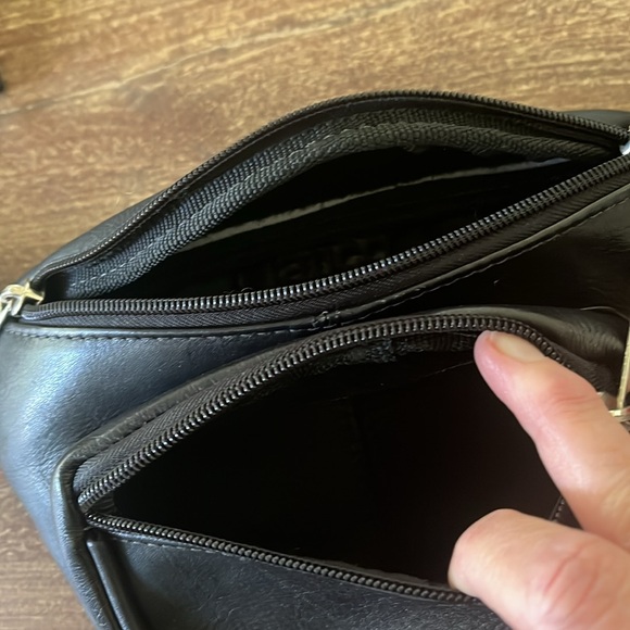 Latico Black Leather Fanny Pack/Sling bag - Picture 7 of 12